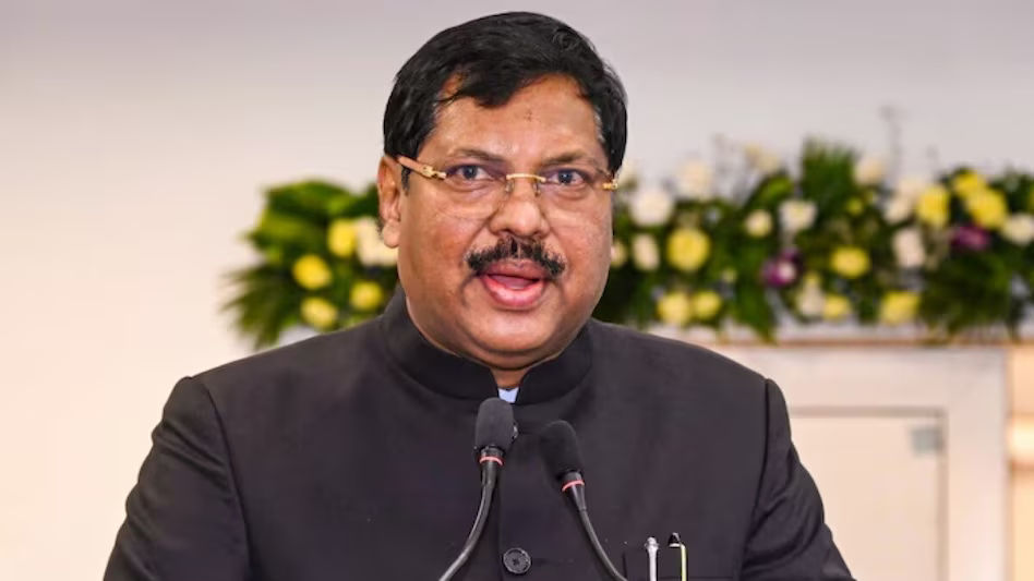 CJI पर जूता फेंकने की कोशिश, वकीलों के संघ की कड़ी निंदा