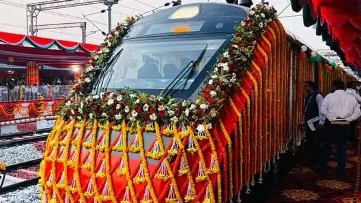 PM Modi Flags Off Four New Vande Bharat Trains from Varanasi: Boost to Rail Connectivity Across India