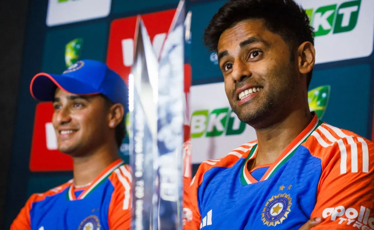 Suryakumar Yadav’s Playful Jab: “Feels Great to Finally Touch the Trophy” – A Nod to Asia Cup Controversy