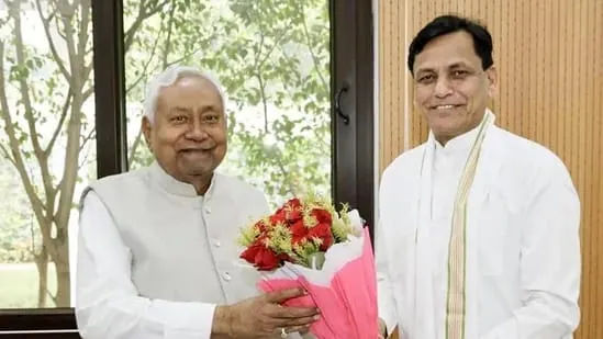 बिहार में एनडीए की सरकार गठन की तैयारियाँ तेज़, कैबिनेट विस्तार को लेकर सीटों का संभावित फार्मूला।