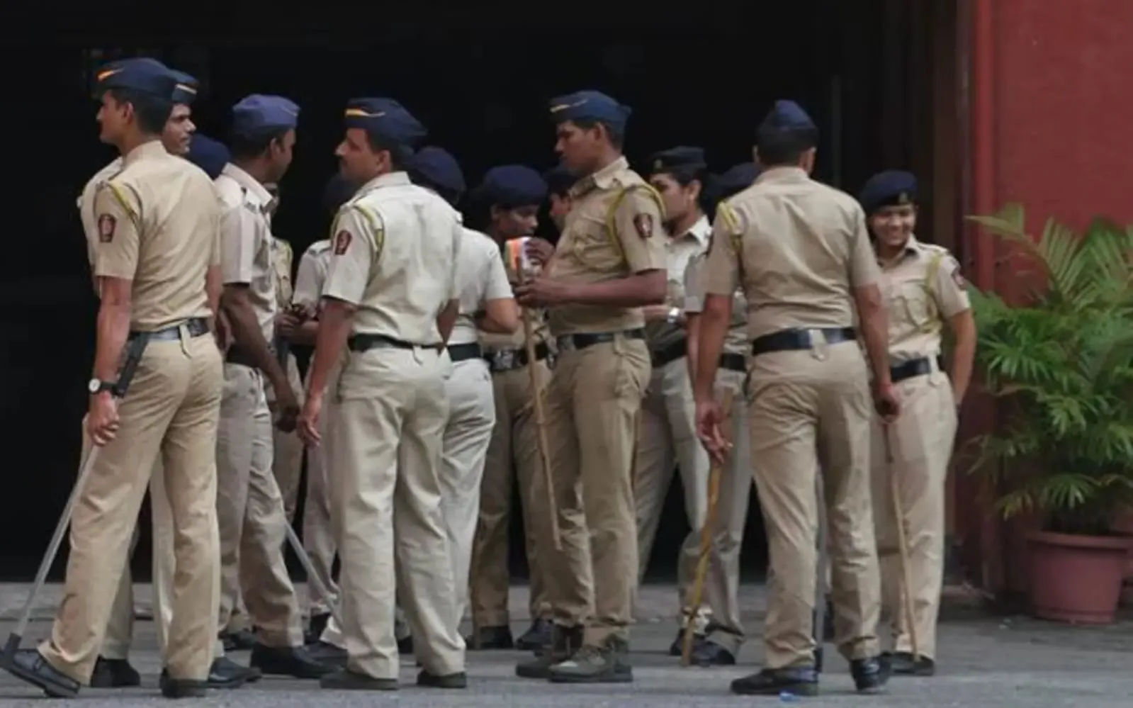 कोथरुड में अपहरण और मारपीट का मामला: आठ लोगों पर केस दर्ज, छह पुलिसकर्मी भी शामिल
