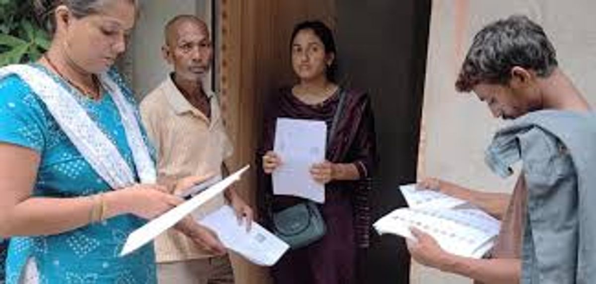 SIR: Law Says Only Local Officials Can Issue Notices to Electors — In Bihar, Central EC Sent Pre-Filled Notices.