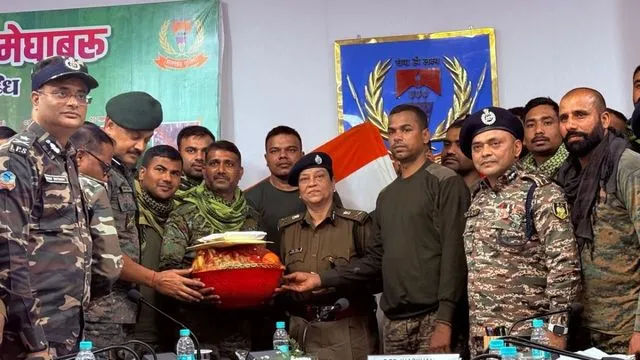 सारंडा में ऑपरेशन मेगाबुरु: मुठभेड़ में 17 माओवादी ढेर, एक करोड़ का इनामी अनल मांझी भी मारा गया