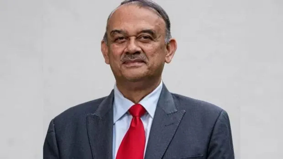 SEBI Reviews Resignation of Former HDFC Bank Chairman Atanu Chakraborty