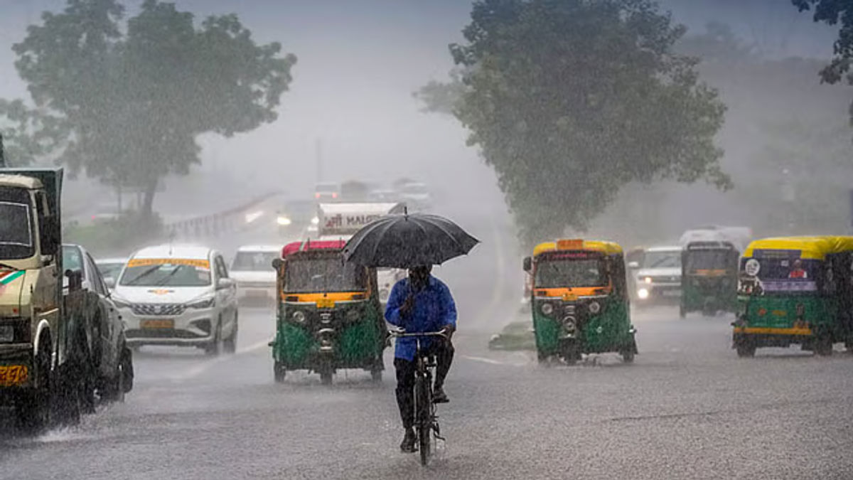 Weather Shift Brings Rainfall Across Northern India