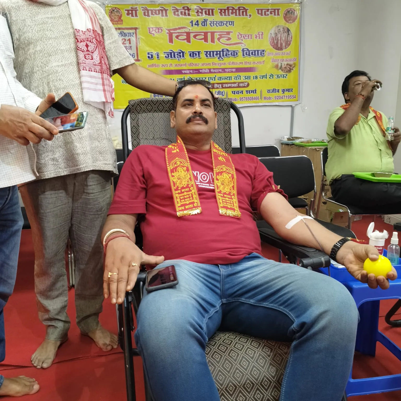 लोगों के जुड़ने से बढ़ता गया कारवां, रक्तदान शिविर में 46 लोगों ने किया स्वैच्छिक रक्तदान