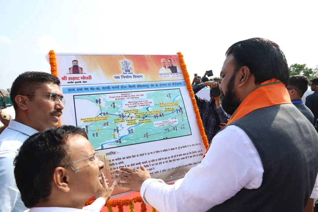 गंगा किनारे तेज होगा विकास : सीएम ने काम की प्रगति पर लिया अपडेट