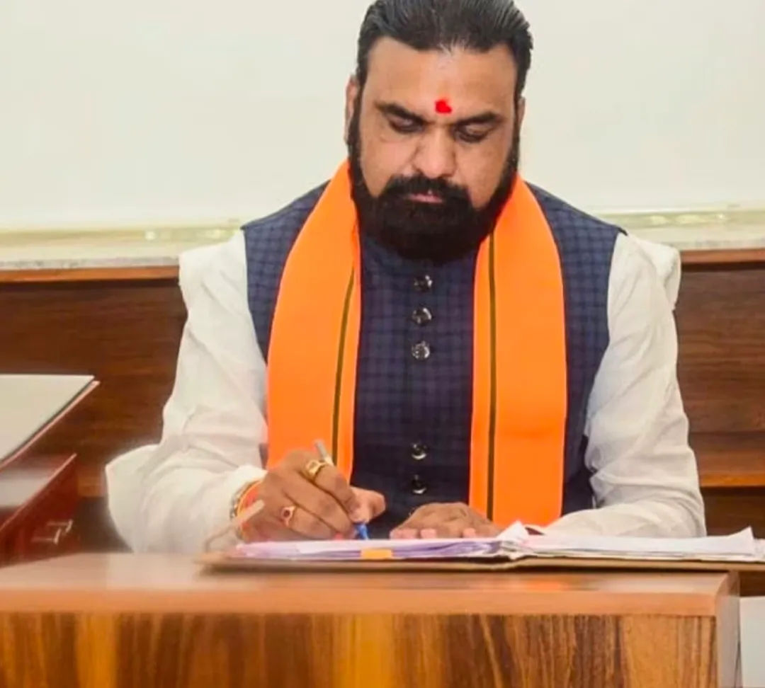 पीएम की अपील का असर, सीएम के काफिले में कटौती