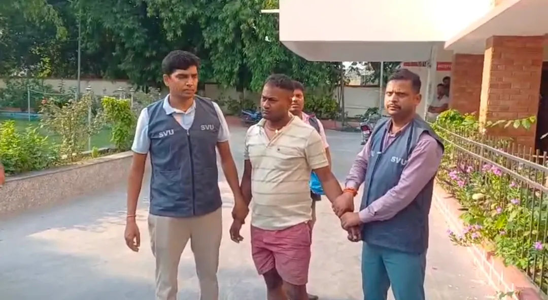 Police station driver arrested by vigilance team : निगरानी टीम ने आदर्श थाना झाझा के सरकारी चालक जितेंद्र कुमार को घूस लेते रंगेहाथ दबोचा