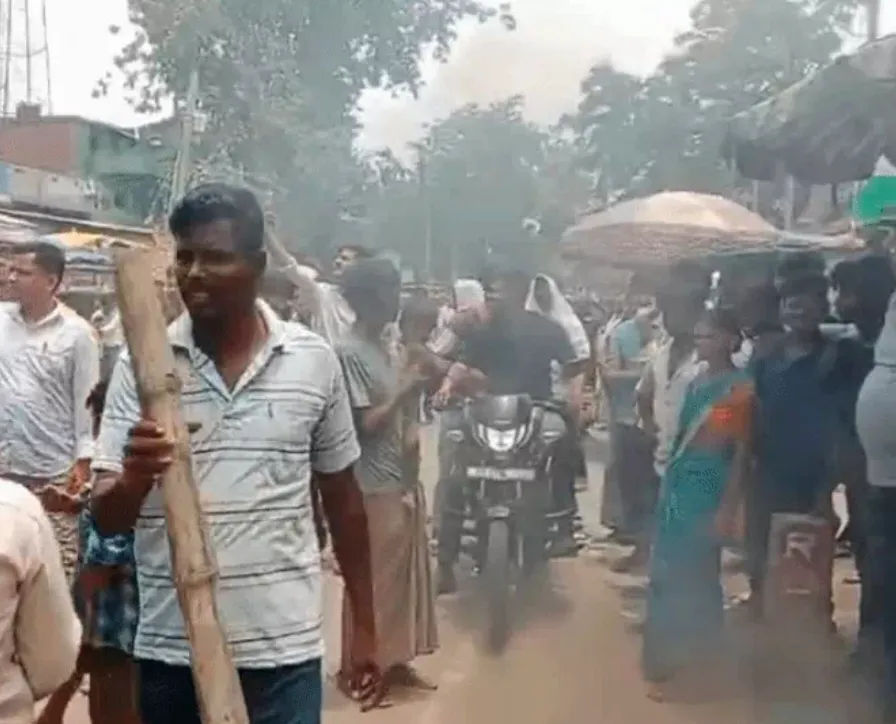 BIHAR CRIME : 10 रुपये के खातिर अरमान ने दीपू को पीट पीटकर मार डाला, इलाके में तनाव