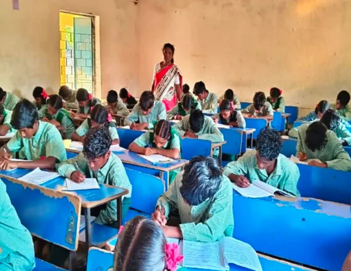 JHARKHAND EDUCATION: शैक्षणिक प्रदर्शन में अव्वल रहा पूर्वी सिंहभूम, धनबाद और हजारीबाग जिले की भी रैंकिंग में सुधार