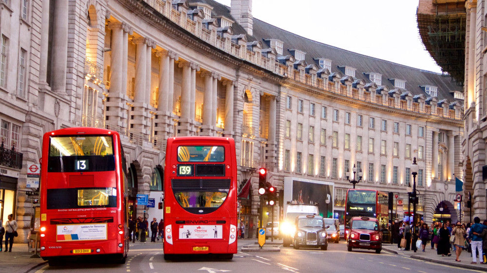 100677-London