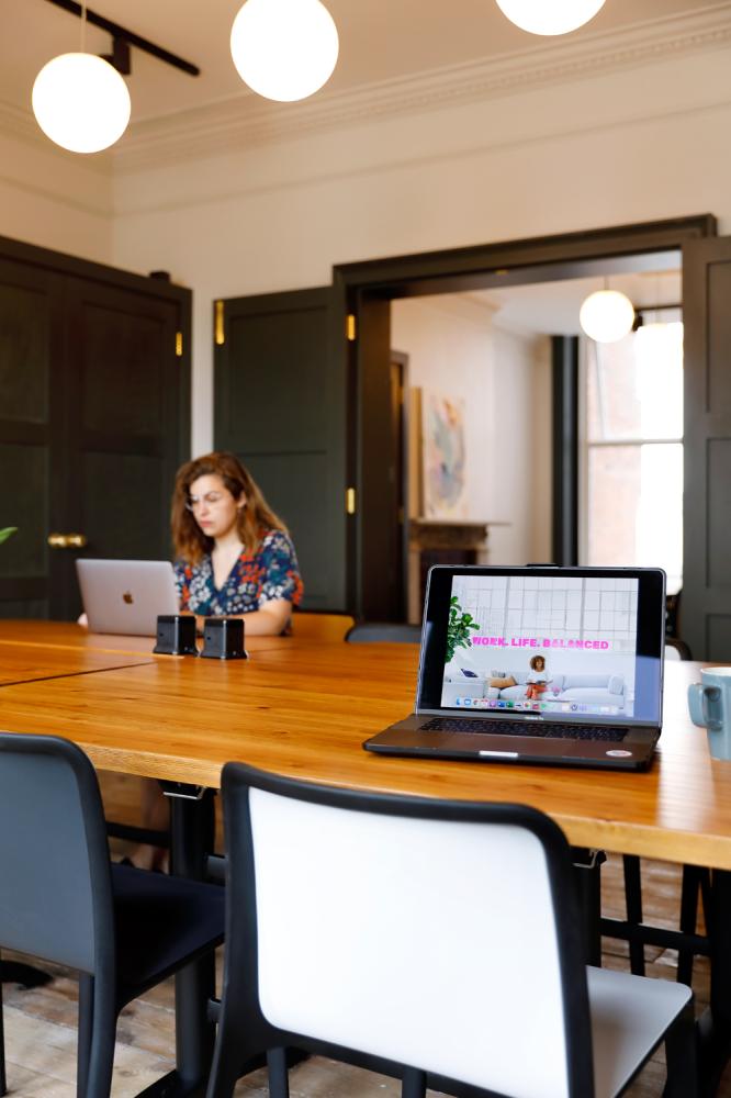 fe7def0b-fe43-4bb3-b5b5-b98ae34fe58d_coworkingspace7