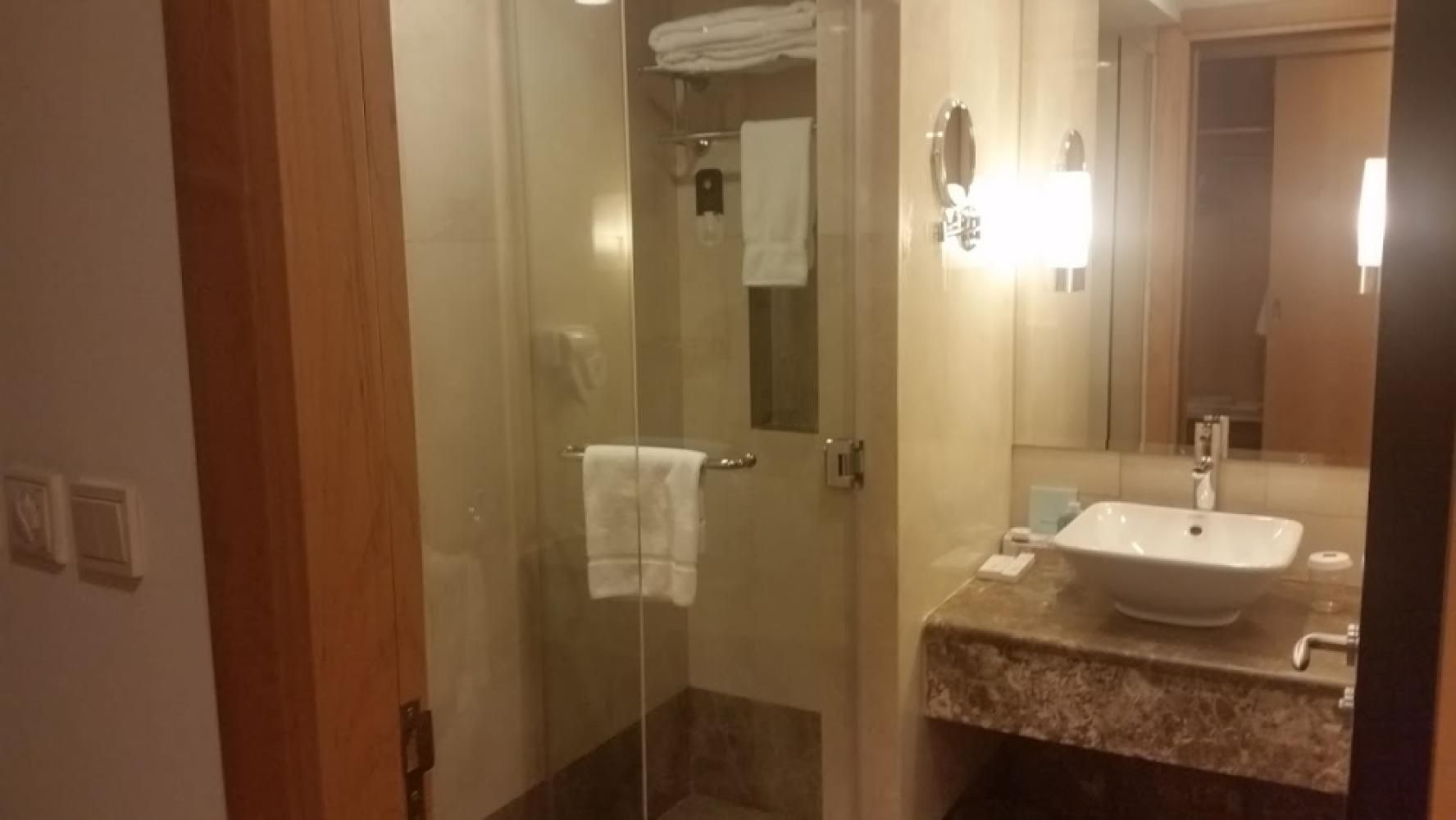 0c9e9cba-ea72-4f16-8f02-34b5726ea5e4