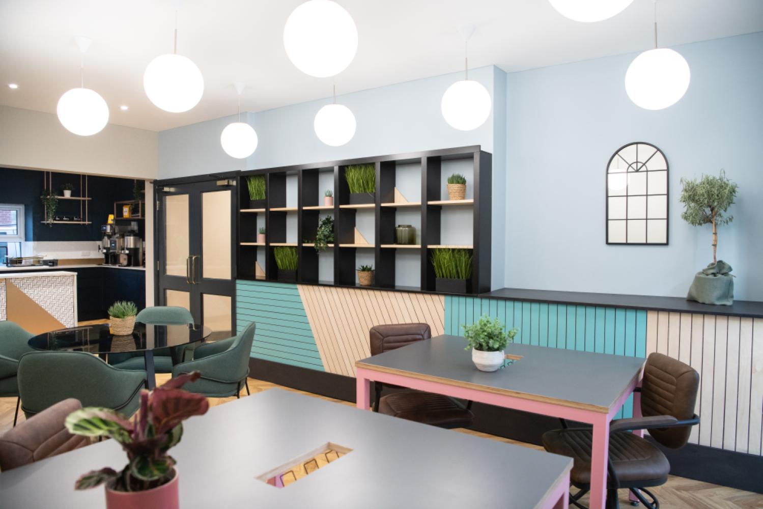 46852d63-ed9a-4055-b9b3-d256dccb8317_co-workingandkitchen
