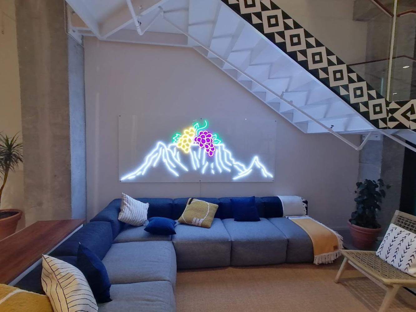 d36576b3-67e8-4ec5-8702-a5773acd82e2