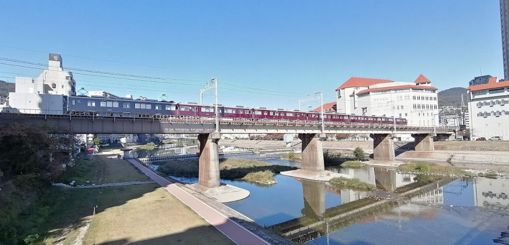 9d537c3d-e282-4864-84a6-94afa11d0a39