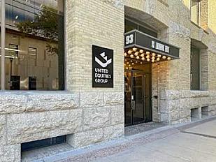 HQ, MB, Winnipeg - Lombard Ave workspace