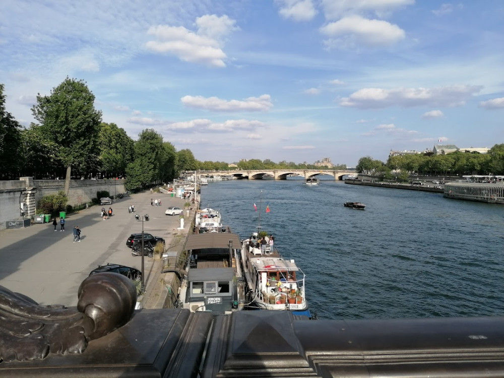 9d538249-00ab-4bb1-9b32-d81dc0cbe5f9