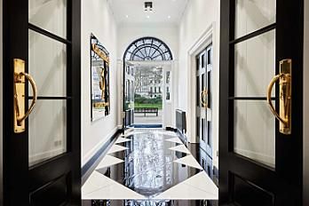 listing-london-39-fitzroy-square-1jkysm