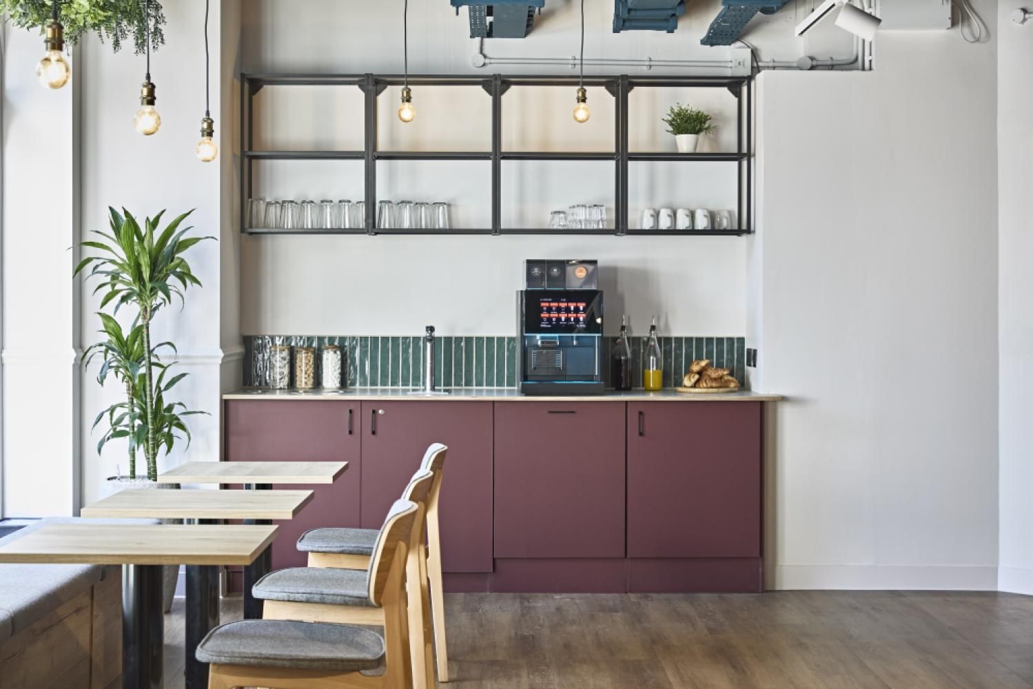 94e1ebf1-d9d7-4cb5-a0b8-ff6a6846a947_kitchenette