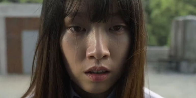 Eun-ji crying in All of Us Are Dead.