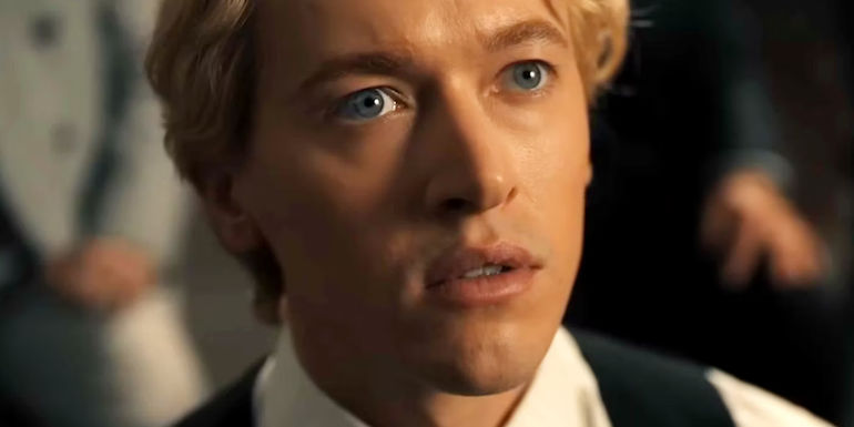 Tom Blyth as Coriolanus Snow in The Hunger Games The Ballad of Songbirds and Snakes-1