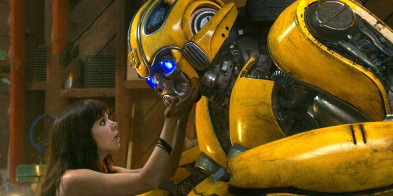 Haillee Steinfeld comforts bumblebee