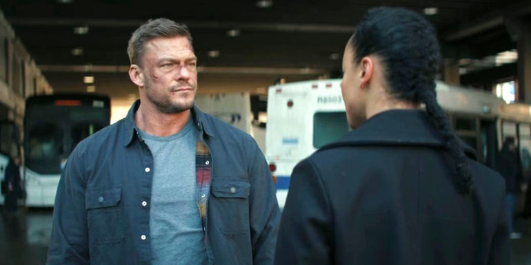 A battered and bruised Reacher talking to Neagley at the Bus Station in Reacher