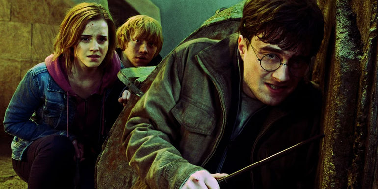 Harry-Potter-Battle-Of-Hogwarts-Golden-Trio
