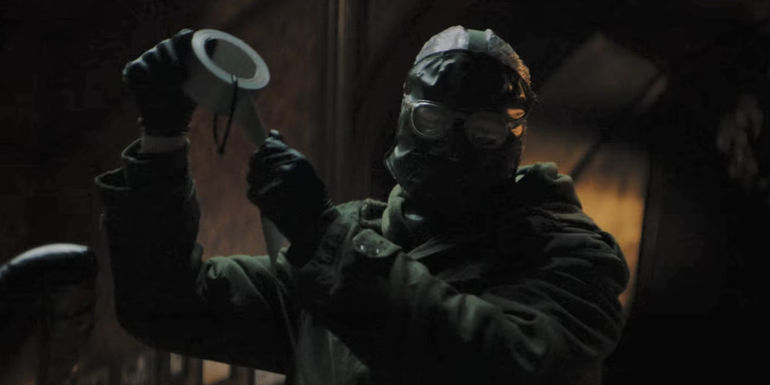 The Riddler using tape in The Batman