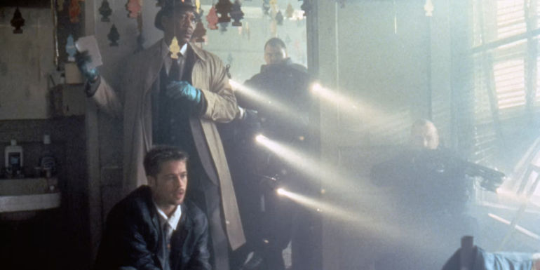 Se7en investigation scene in a dark room