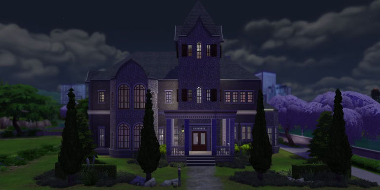 Mansion at Night in Sims 4