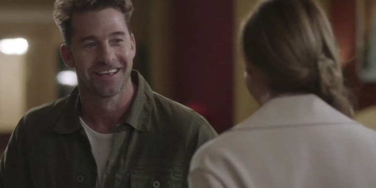 Scott Speedman as Nick Marsh smiling at Meredith on Grey's Anatomy