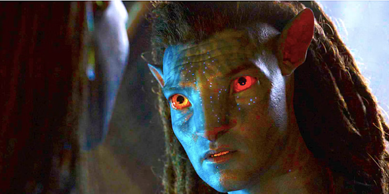 Jake Sully looking serious in Avatar 2