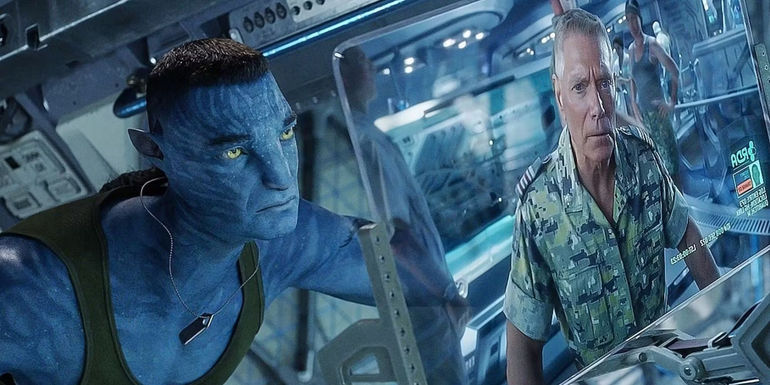 Stephen Lang as Miles Quaritch and his recombinant in Avatar: The Way of Water