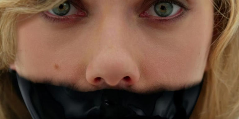 Lucy Scarlett Johansson Face Change Black