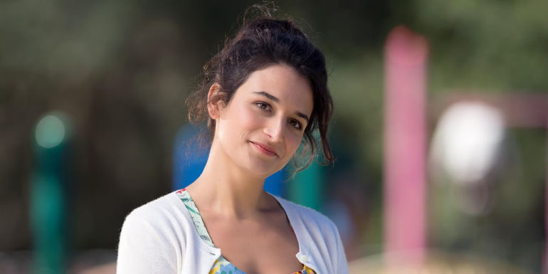 Jenny Slate smiling in Gifted