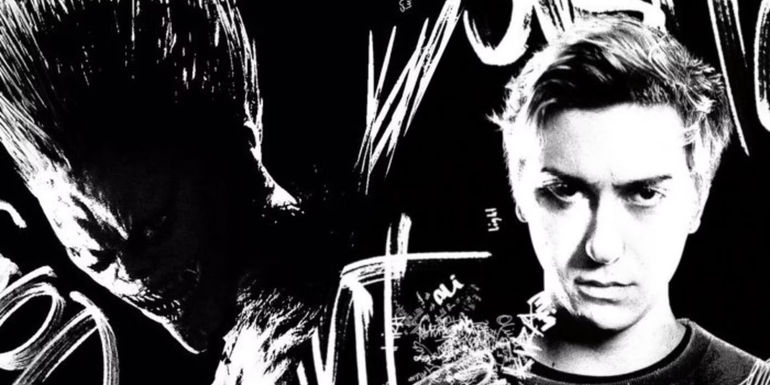 Light looking serious and Ryuk looking at him from behind in Death Note