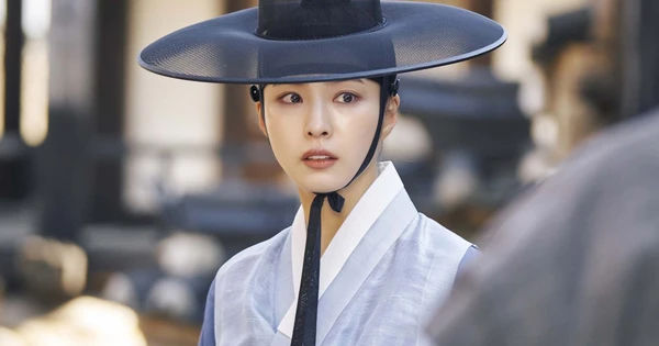 Bí Ẩn Về Sự Sốc của Shin Se Kyung Trong "Mê Hoặc Quân Vương"