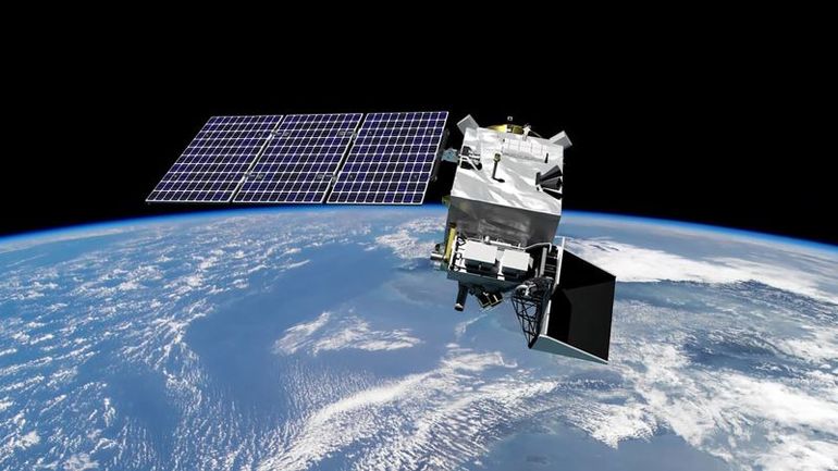 Exploring Earth's Microscopic Universe: The PACE Satellite Mission