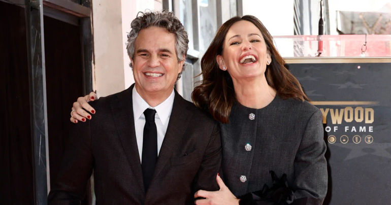 A Heartwarming Reunion: Jennifer Garner and Mark Ruffalo Reflect on Their Journey at the Hollywood Walk of Fame Ceremony