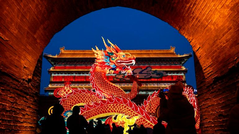 The Enchanting Light Show on Xian City Wall