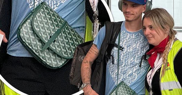 Romeo Beckham - Cậu hai nhà Beckham đang làm náo loạn sân bay Tây Ban Nha