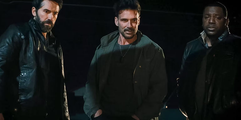 Scott Adkins, Frank Grillo and Mekhi Phifer looking in a car trunk in Lights out