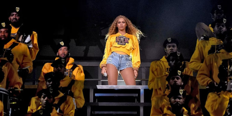 Beyonce performing in Homecoming