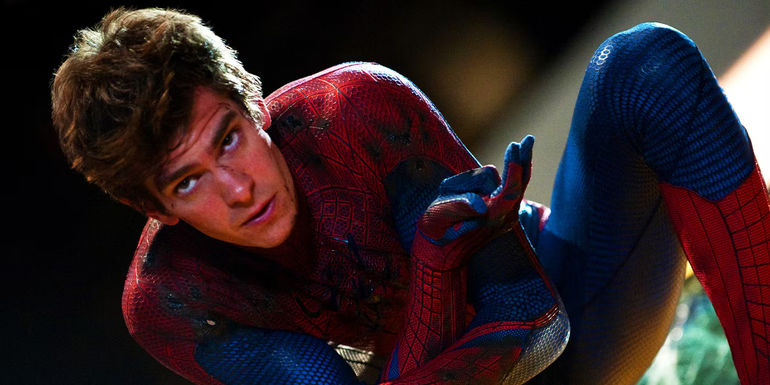 Andrew Garfield's Peter Parker in Spider-Man pose