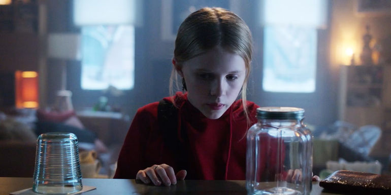 Alyla Browne as Charlotte in Sting 2