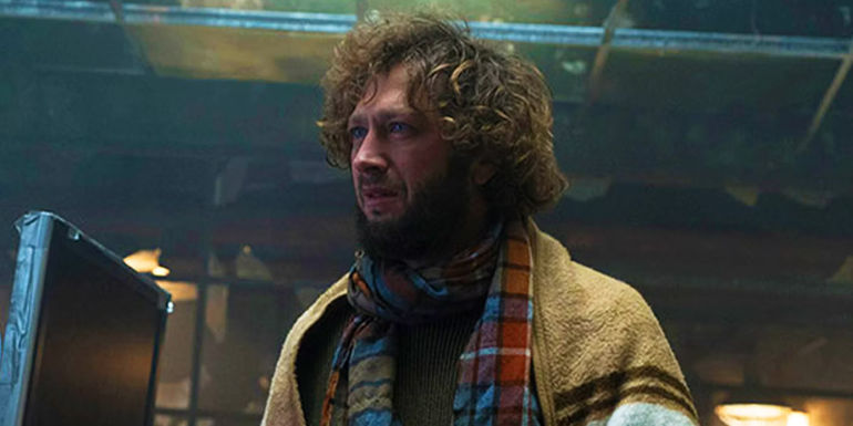Ebon Moss-Bachrach as David Lieberman looking scruffy in The Punisher