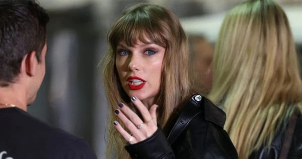 Taylor Swift và Sự Kiện Thảm Kịch tại Sự Kiện Ăn Mừng Vô Địch